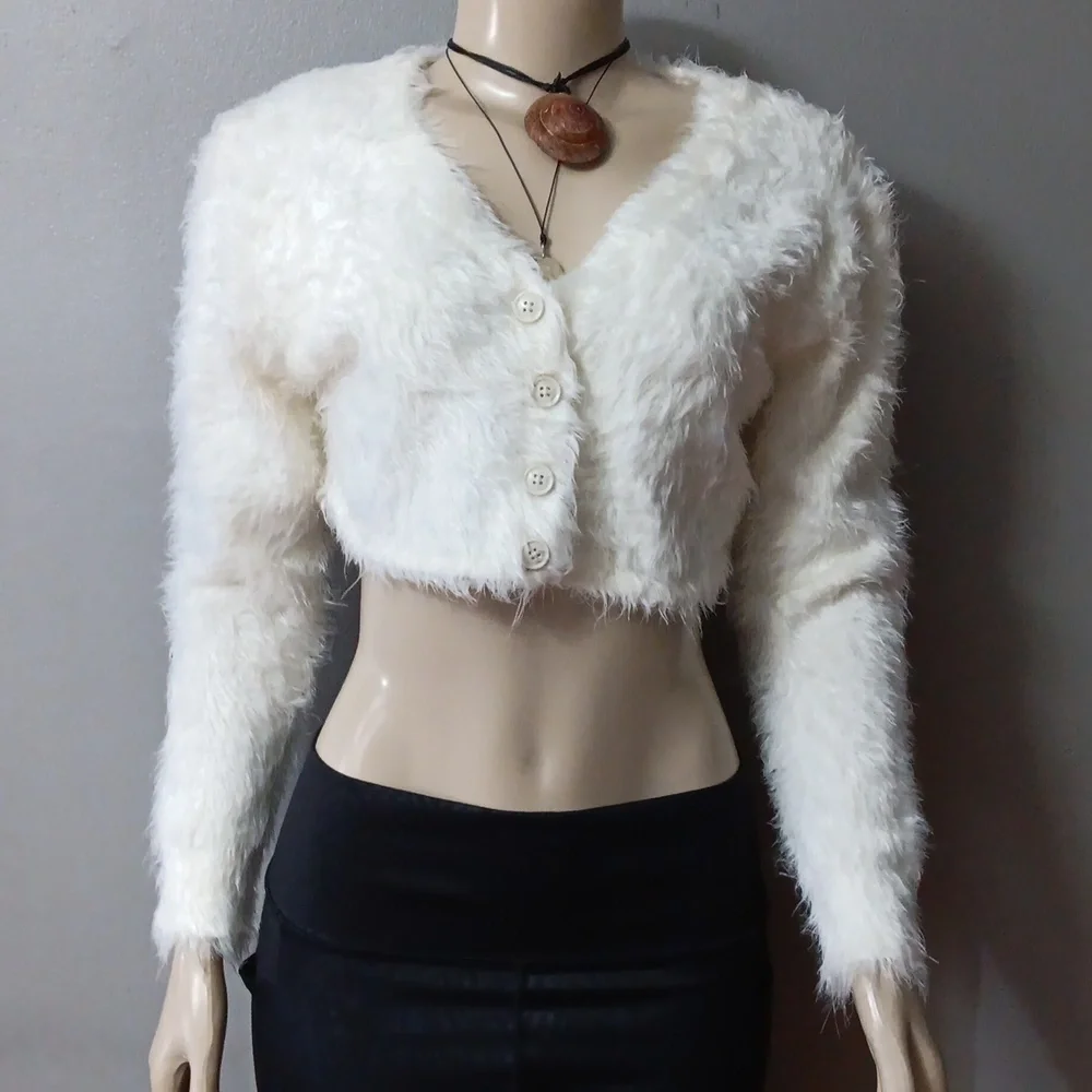 Fuzzy Crop NWOT off white button-up Cardigan - Picture 1 of 5
